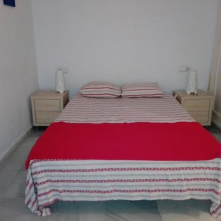 Centrico Apartamento Con Patio Privado Seville Exterior photo