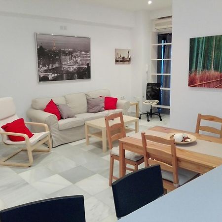 Centrico Apartamento Con Patio Privado Seville Exterior photo