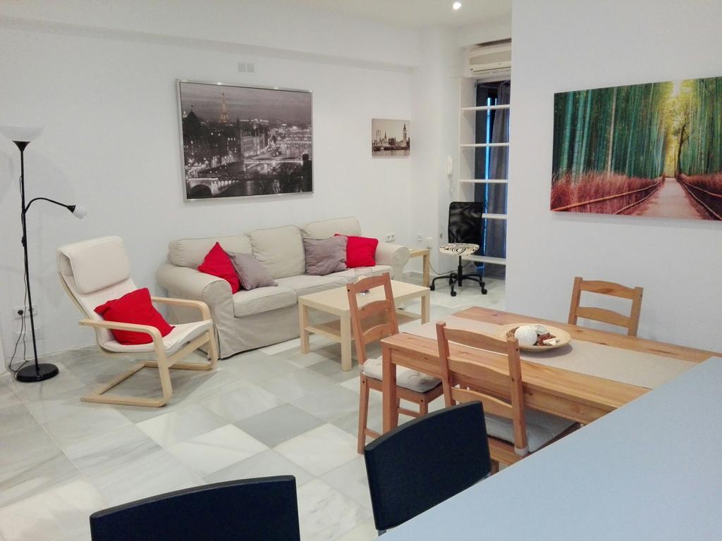 Centrico Apartamento Con Patio Privado Seville Exterior photo