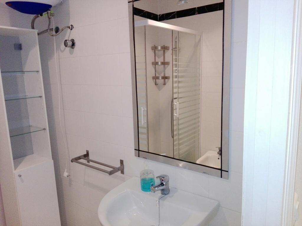 Centrico Apartamento Con Patio Privado Seville Exterior photo