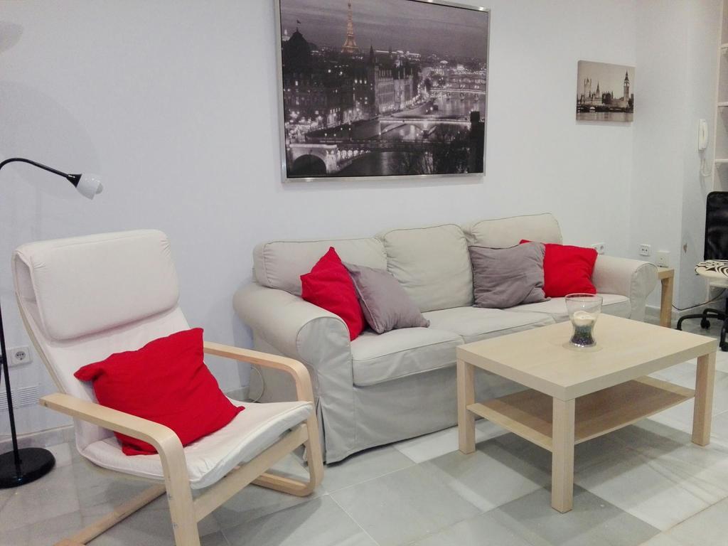 Centrico Apartamento Con Patio Privado Seville Exterior photo